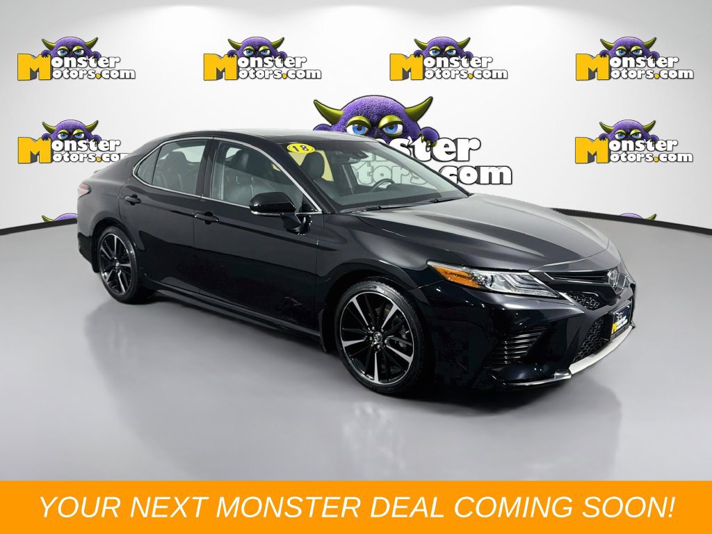 Used 2018 Toyota Camry XSE FWD image 3