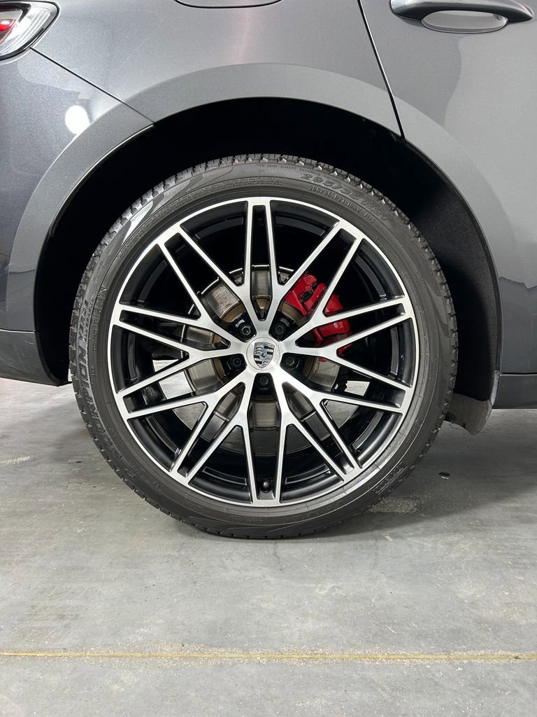 Certified 2023 Porsche Macan S AWD/4WD image 11