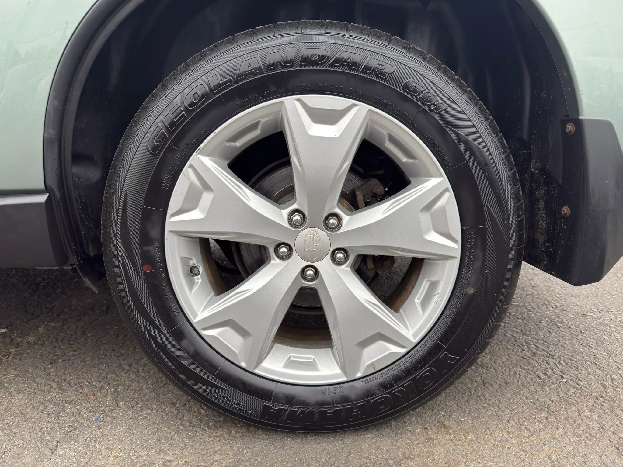 Used 2015 Subaru Forester 2.5i Premium w/ All-Weather Package image 11