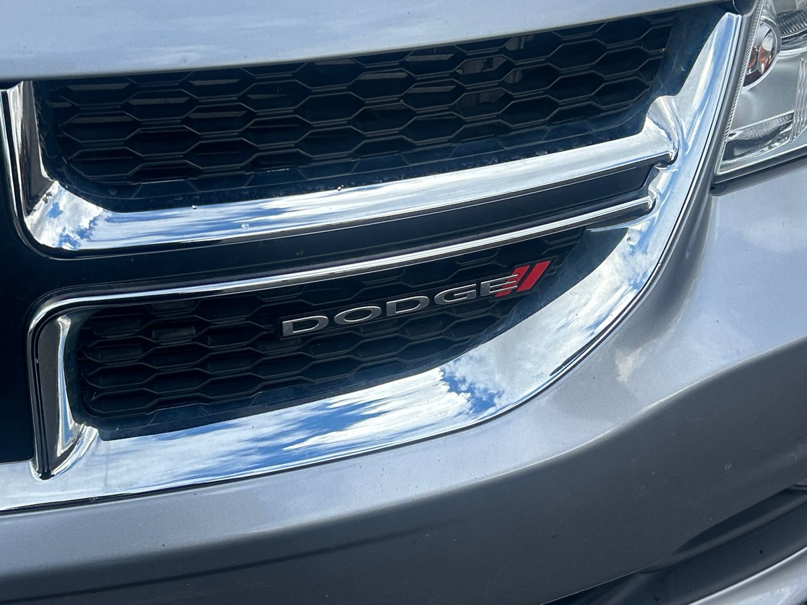 Used 2019 Dodge Grand Caravan SXT FWD image 23