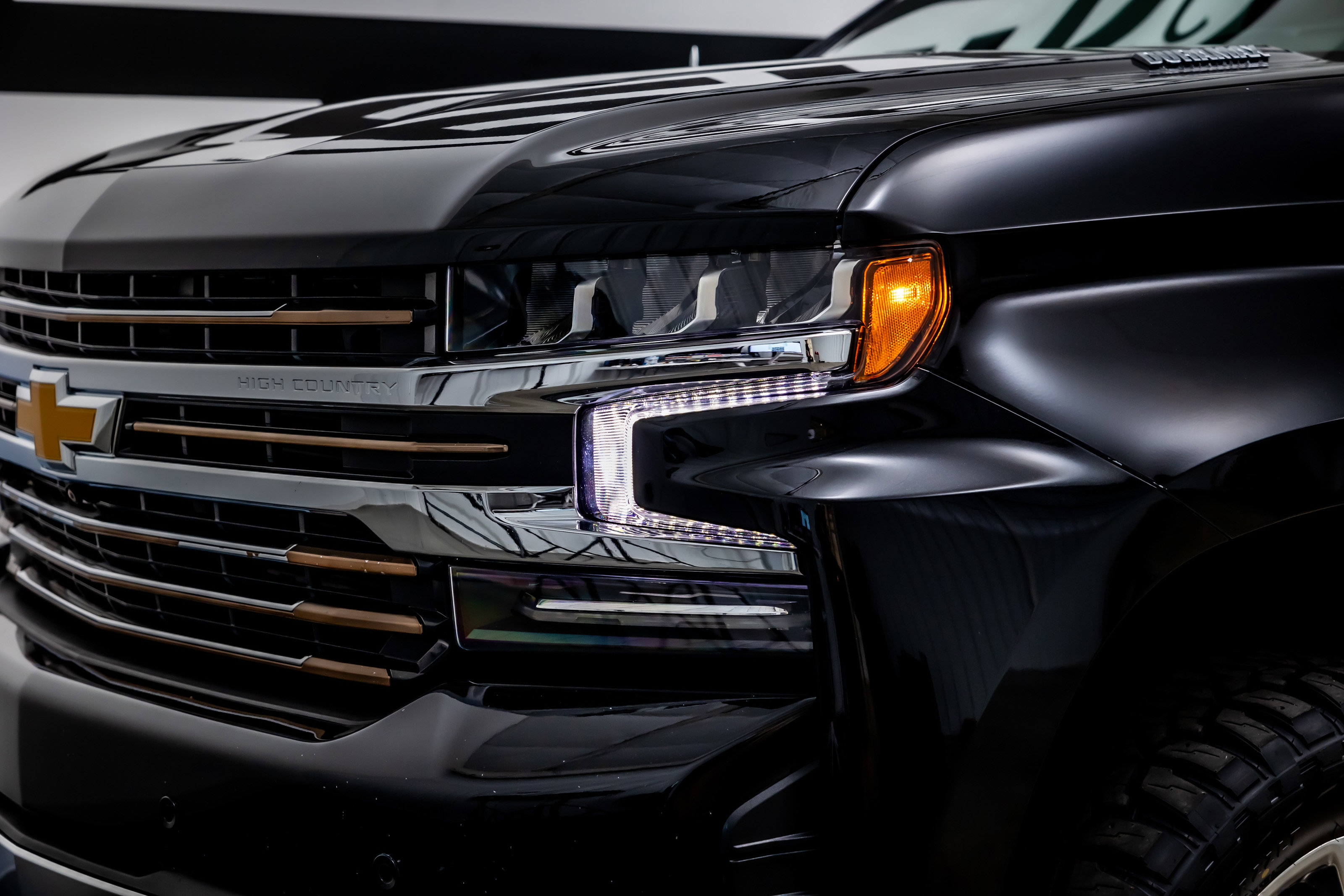 Used 2021 Chevrolet Silverado 1500 High Country w/ Technology Package image 14