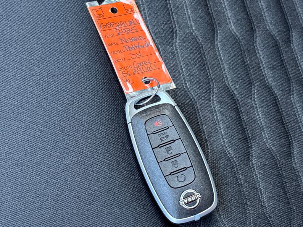 New 2025 Nissan Pathfinder SV image 24