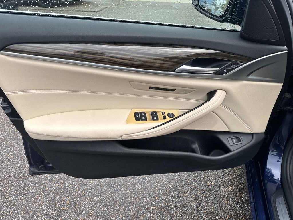 Used 2019 BMW 530i w/ Convenience Package image 21
