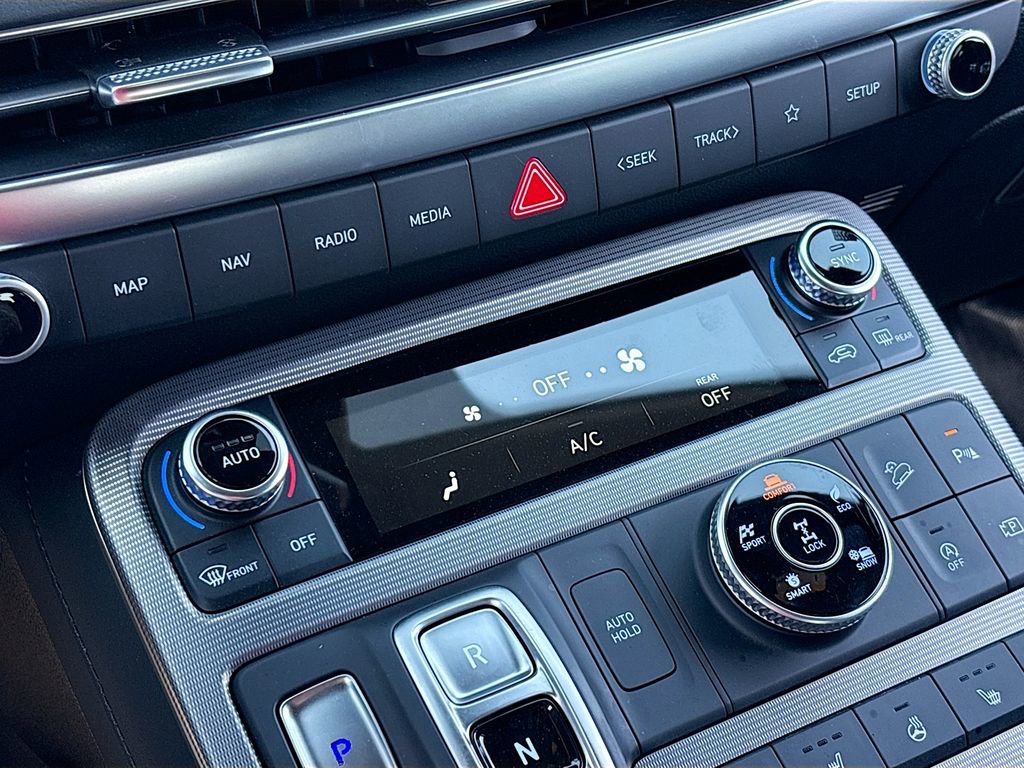 Used 2025 Hyundai Palisade Calligraphy image 16