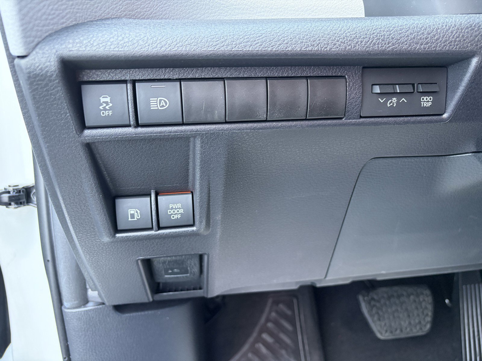 New 2025 Toyota Sienna LE w/ LE Plus Package AWD/4WD image 26