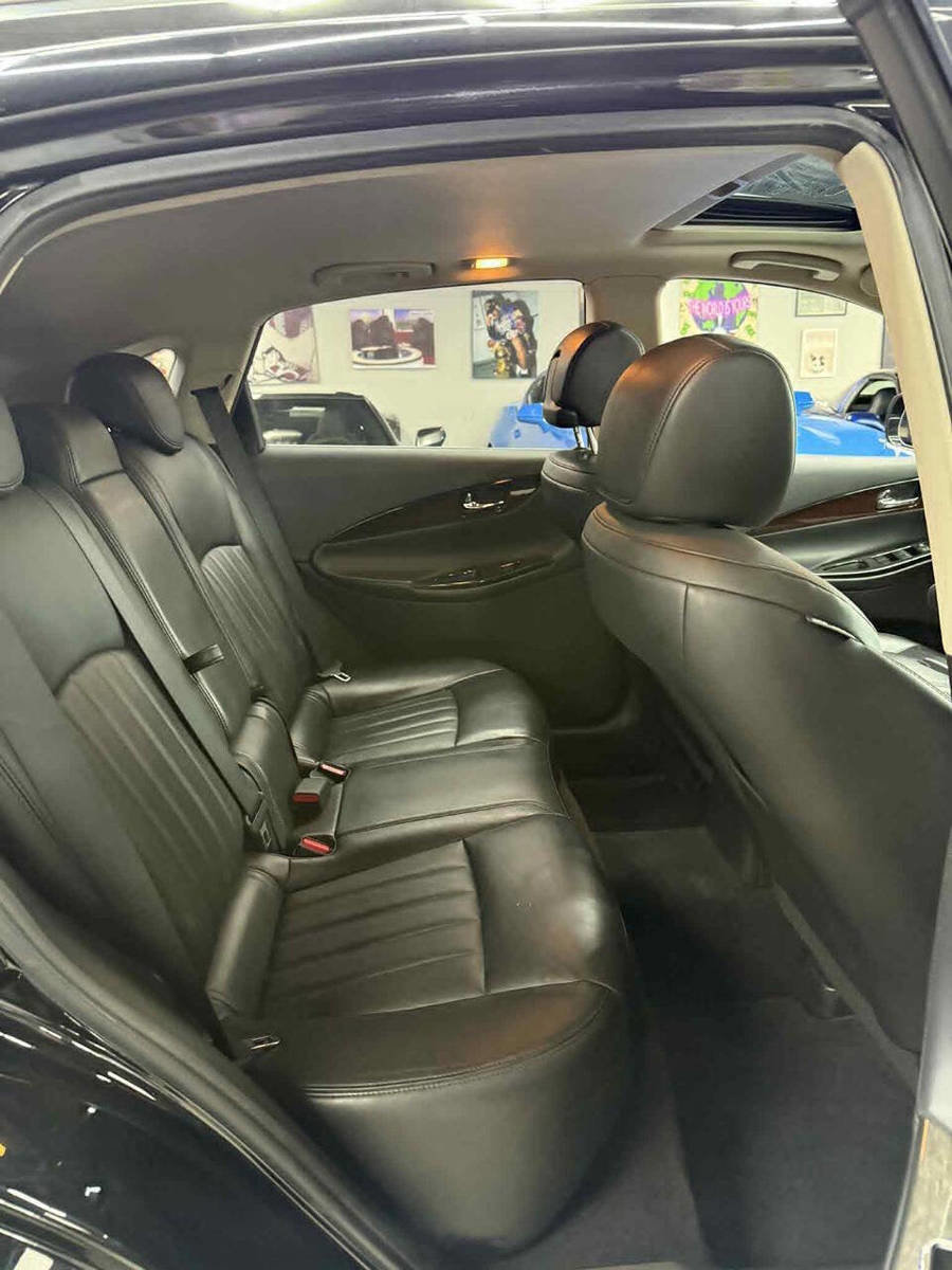 Used 2016 INFINITI QX50 AWD image 12