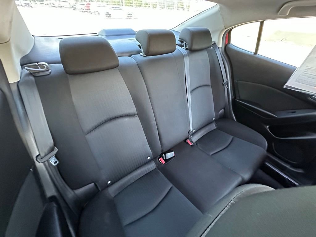 Used 2016 MAZDA MAZDA3 i Sport FWD image 14