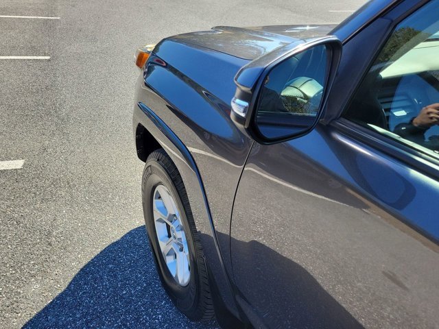 Used 2016 Toyota 4Runner SR5 Premium image 18