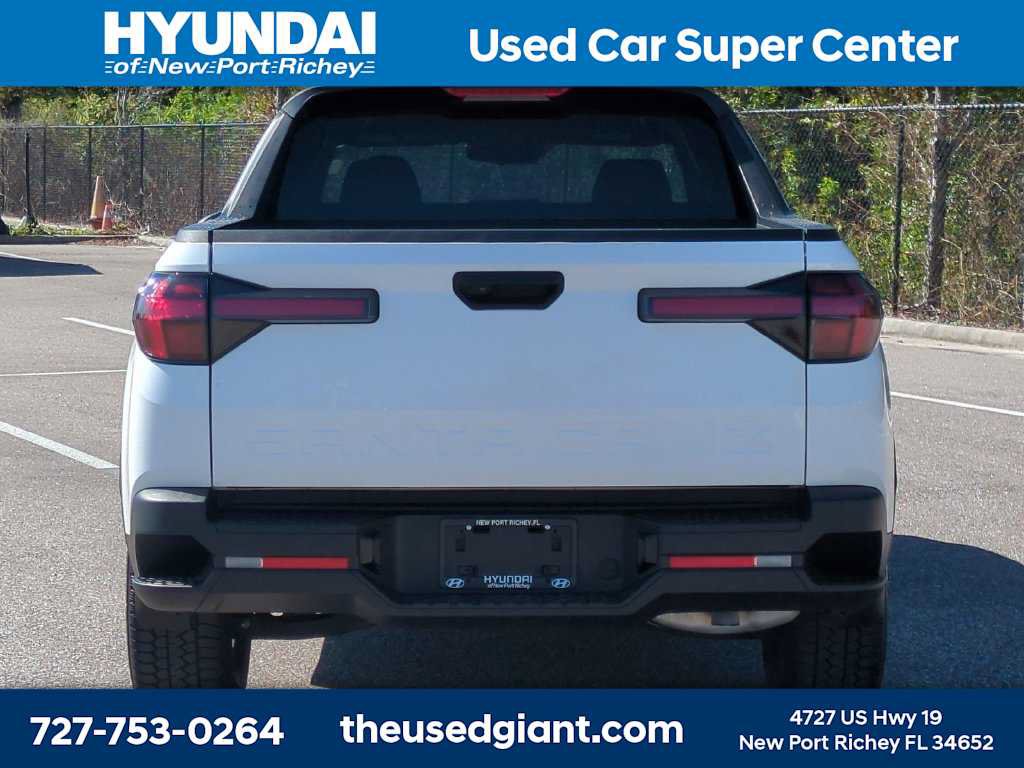 Used 2025 Hyundai Santa Cruz SEL FWD image 4