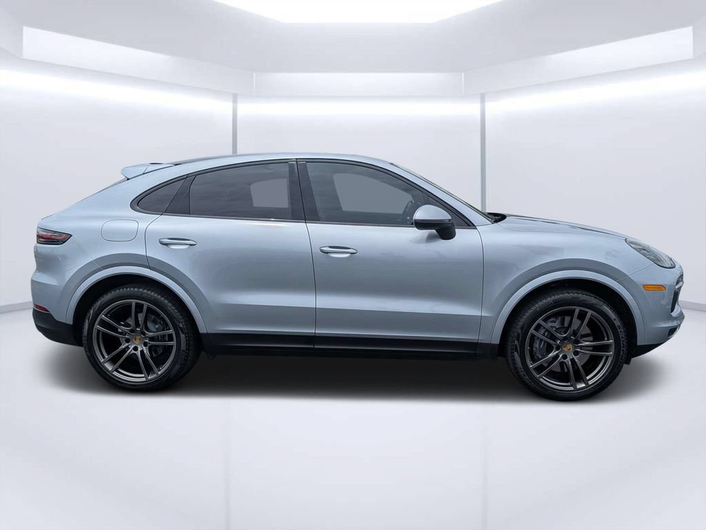 Used 2021 Porsche Cayenne Coupe AWD/4WD image 2