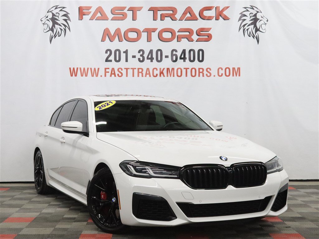 Used 2021 BMW M550i xDrive w/ Executive Package AWD/4WD image 3