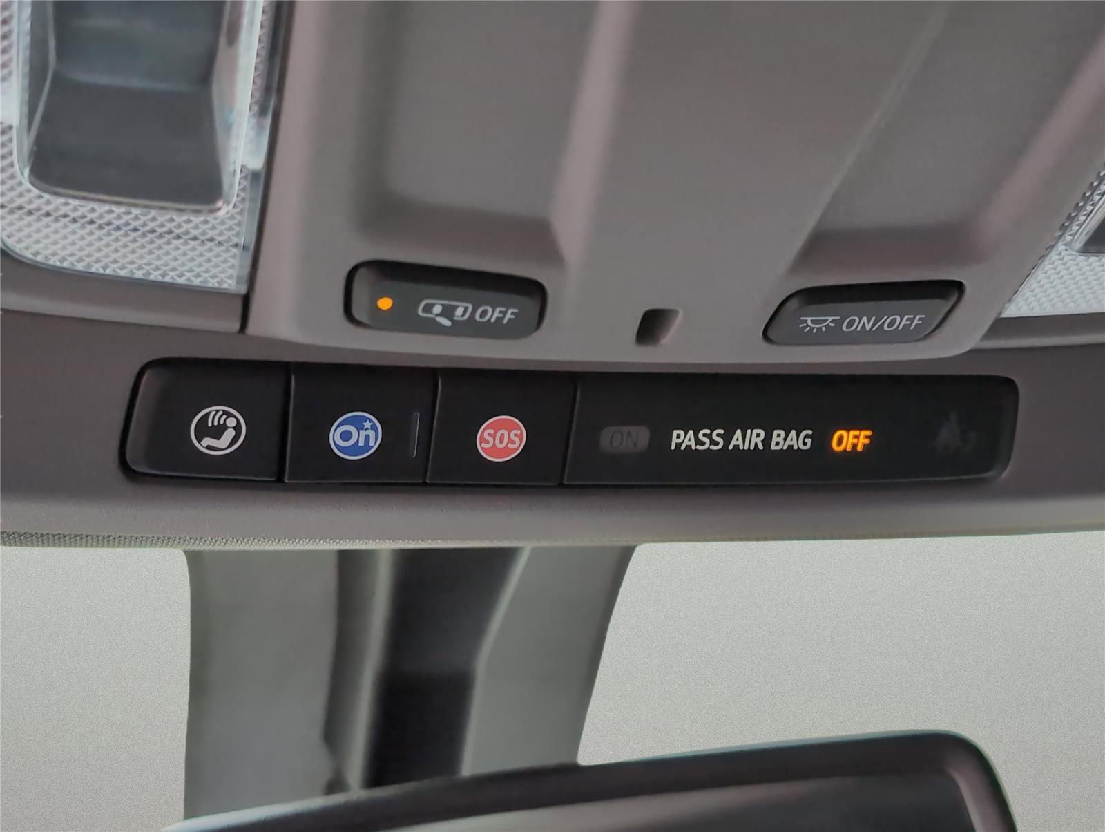 Used 2021 Chevrolet Silverado 2500 LT w/ Midnight Edition image 13