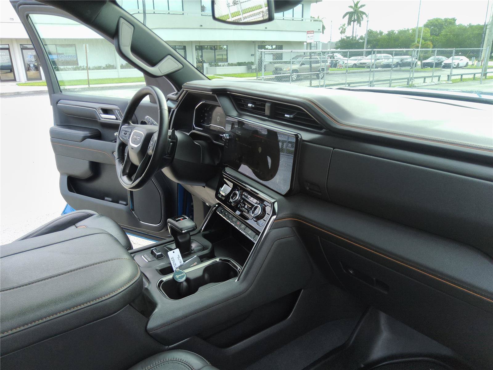 Used 2023 GMC Sierra 1500 AT4 w/ AT4 Premium Package AWD/4WD image 32