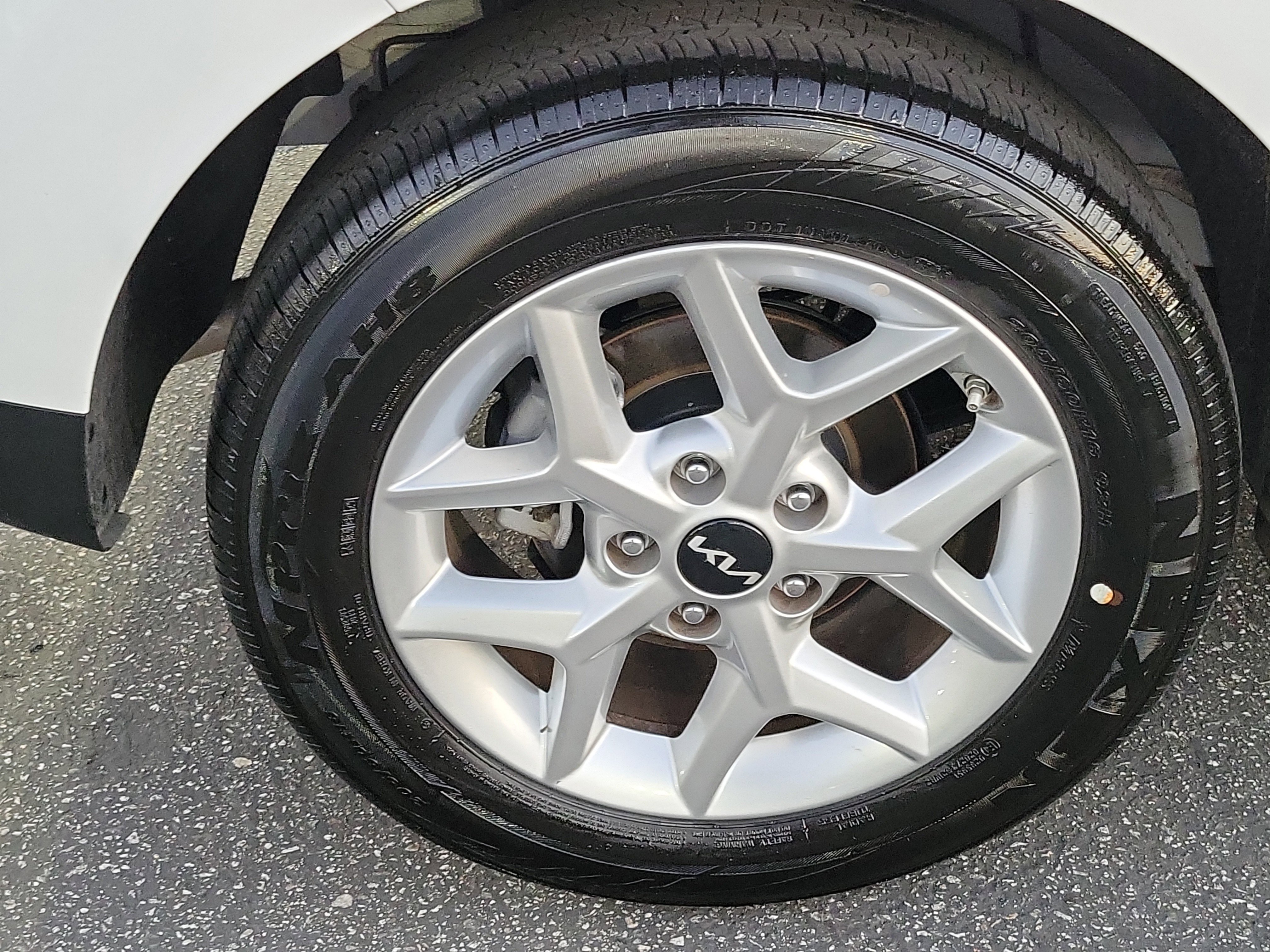 Used 2025 Kia Soul LX image 23