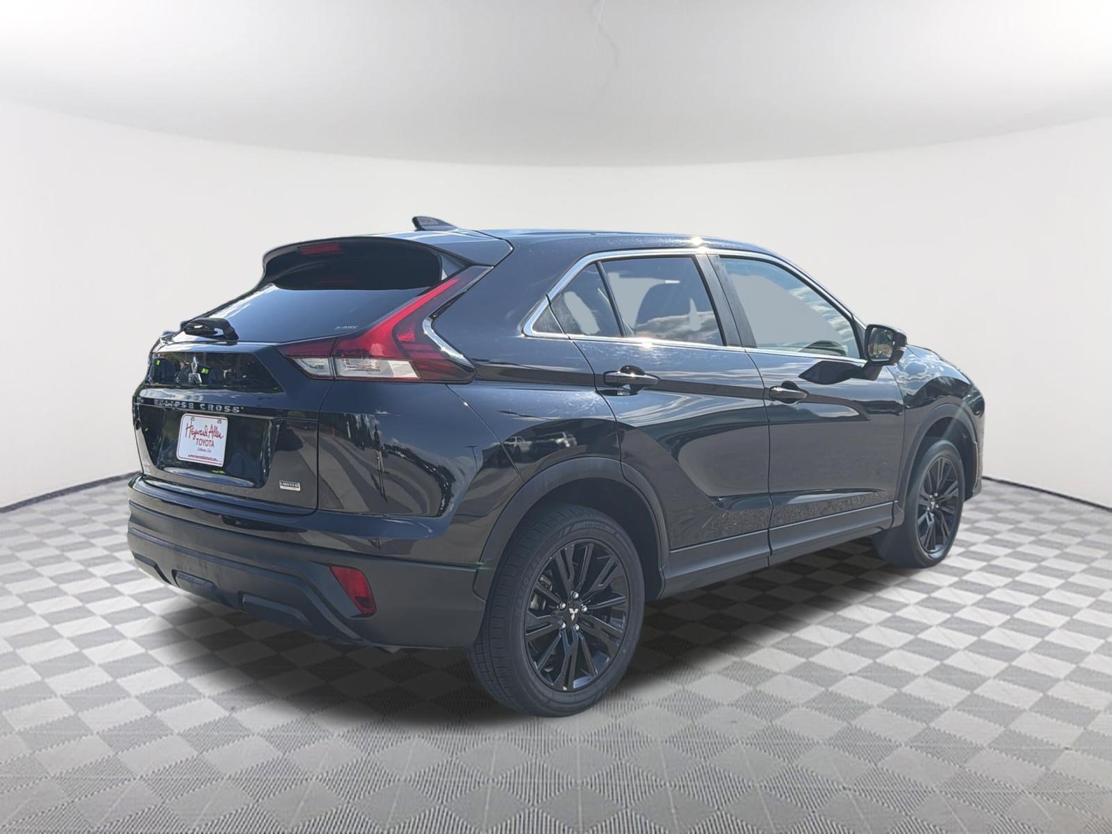 Used 2024 Mitsubishi Eclipse Cross LE AWD/4WD image 17