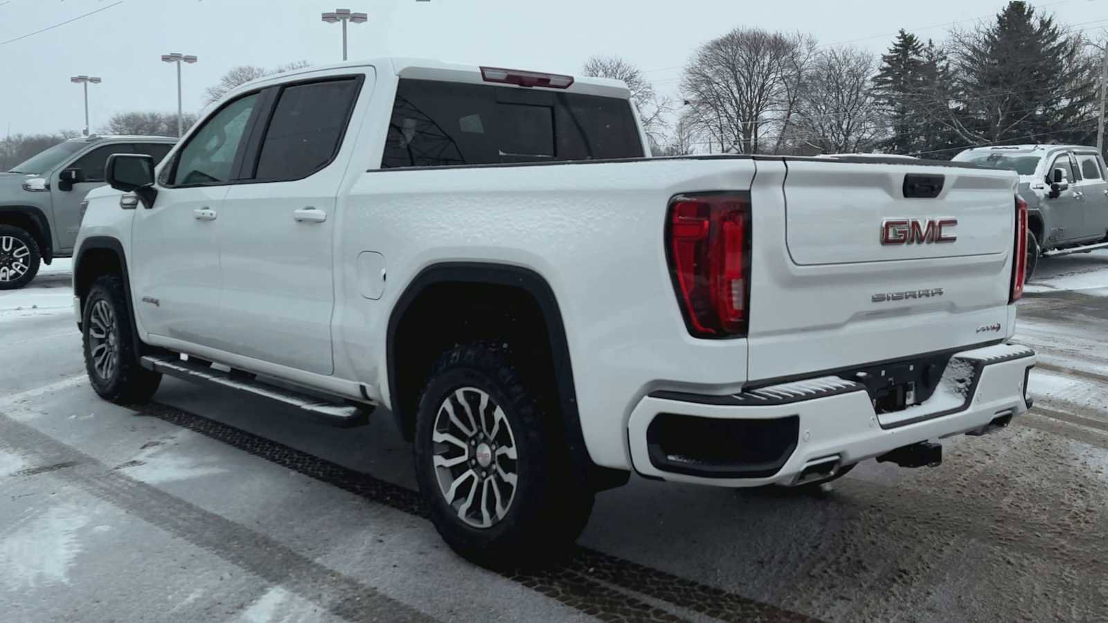 Certified 2022 GMC Sierra 1500 AT4 w/ Technology Package image 4