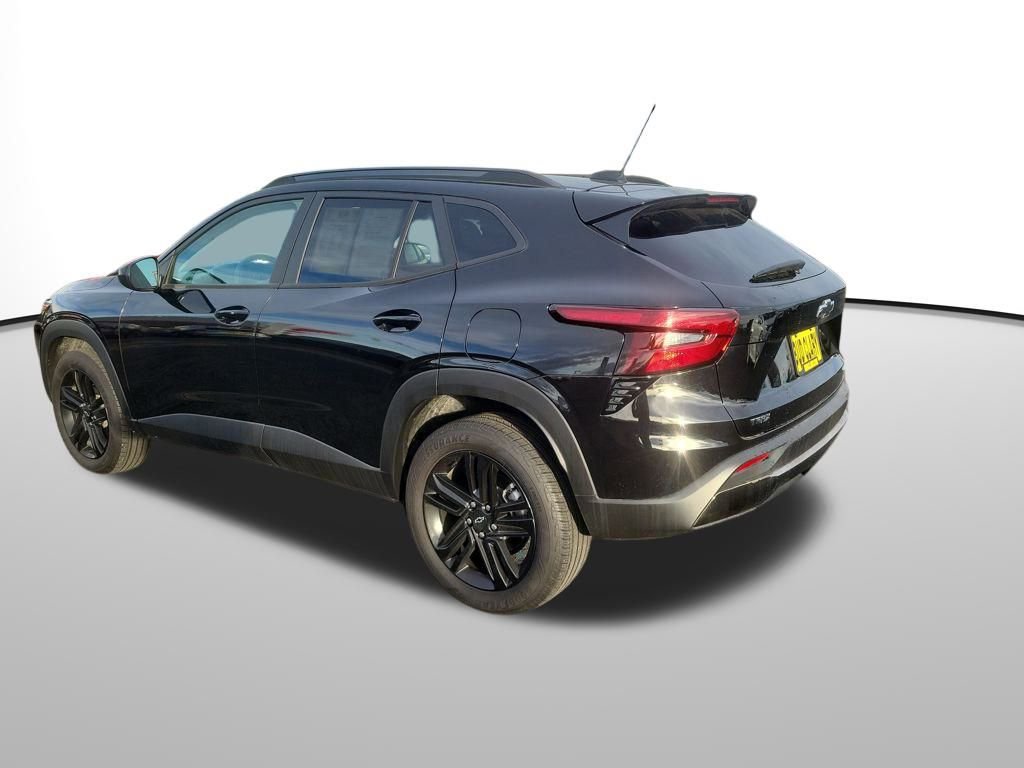 Used 2025 Chevrolet Trax ACTIV image 7