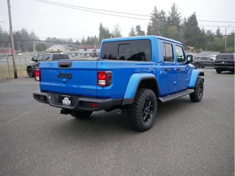 New 2025 Jeep Gladiator Sport image 5