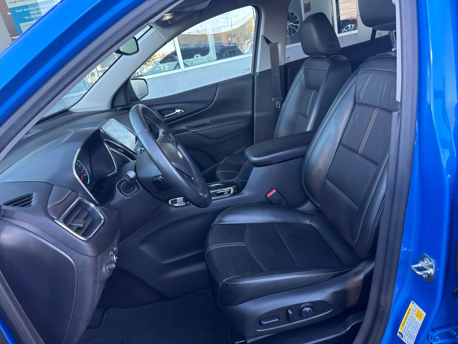 Used 2024 Chevrolet Equinox Premier AWD/4WD image 20
