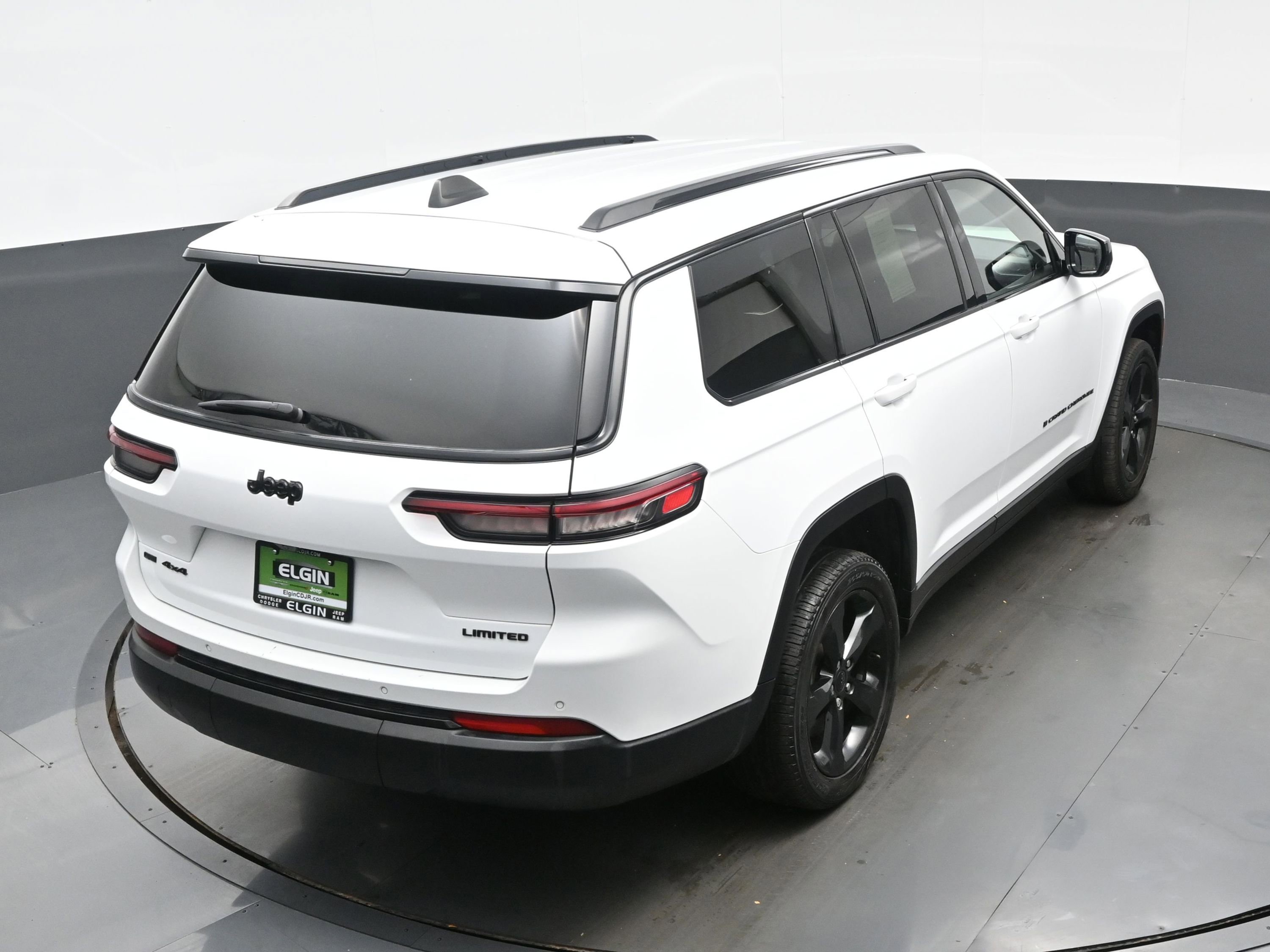 Used 2023 Jeep Grand Cherokee L Limited w/ Black Appearance Package image 40