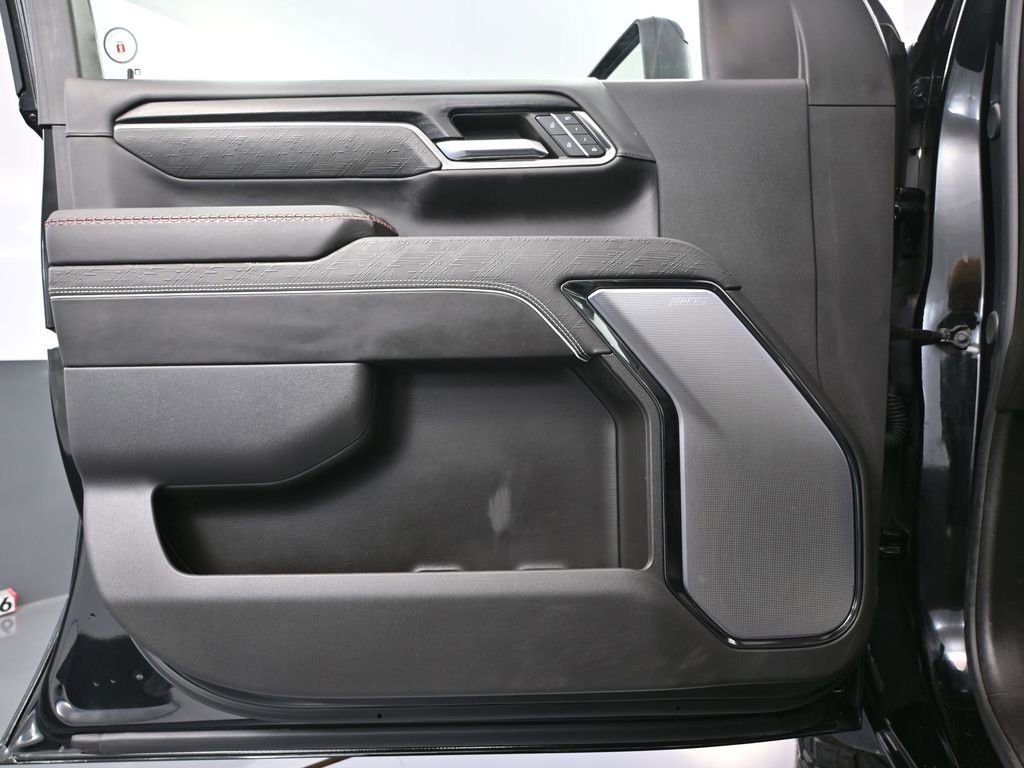 Used 2024 GMC Sierra 2500 AT4X image 18