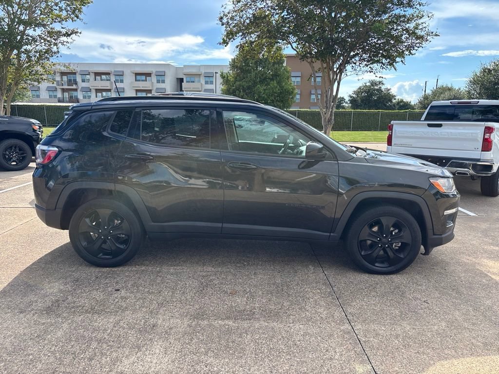 Used 2021 Jeep Compass Latitude FWD image 4