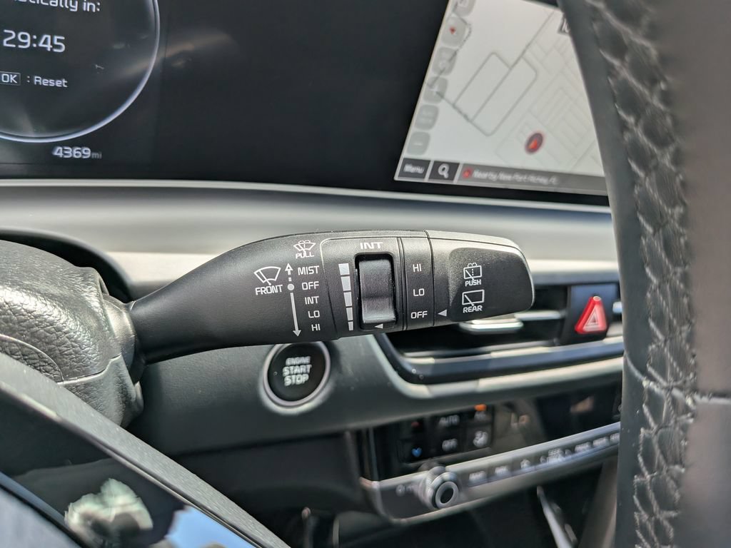 Certified 2026 Kia Seltos EX w/ EX Sunroof Package FWD image 33
