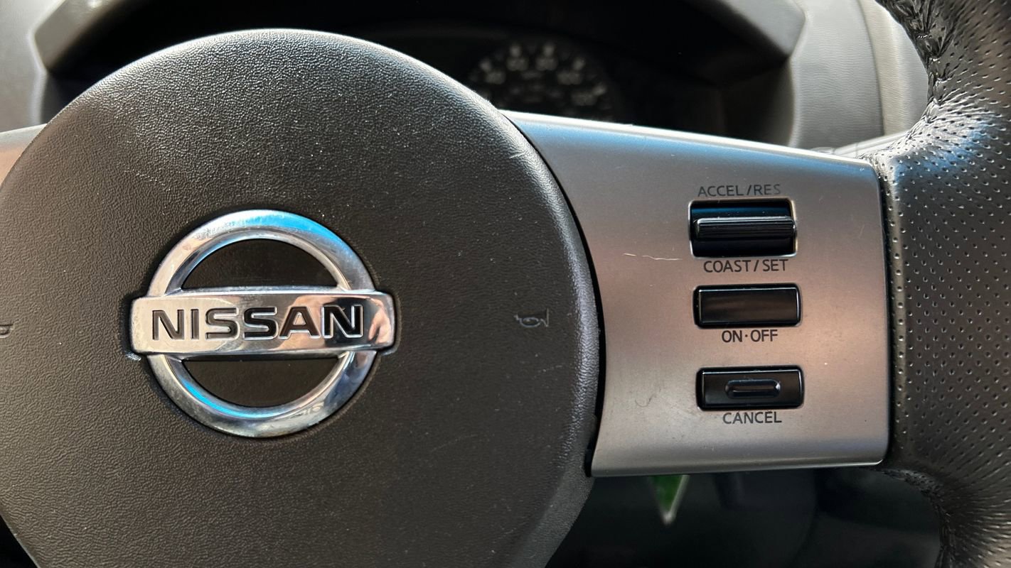 Used 2005 Nissan Frontier NISMO image 26