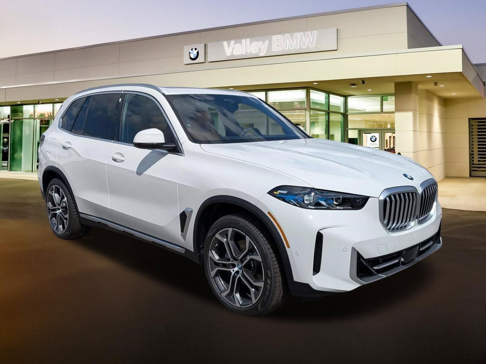 New 2026 BMW X5 xDrive40i w/ Premium Package