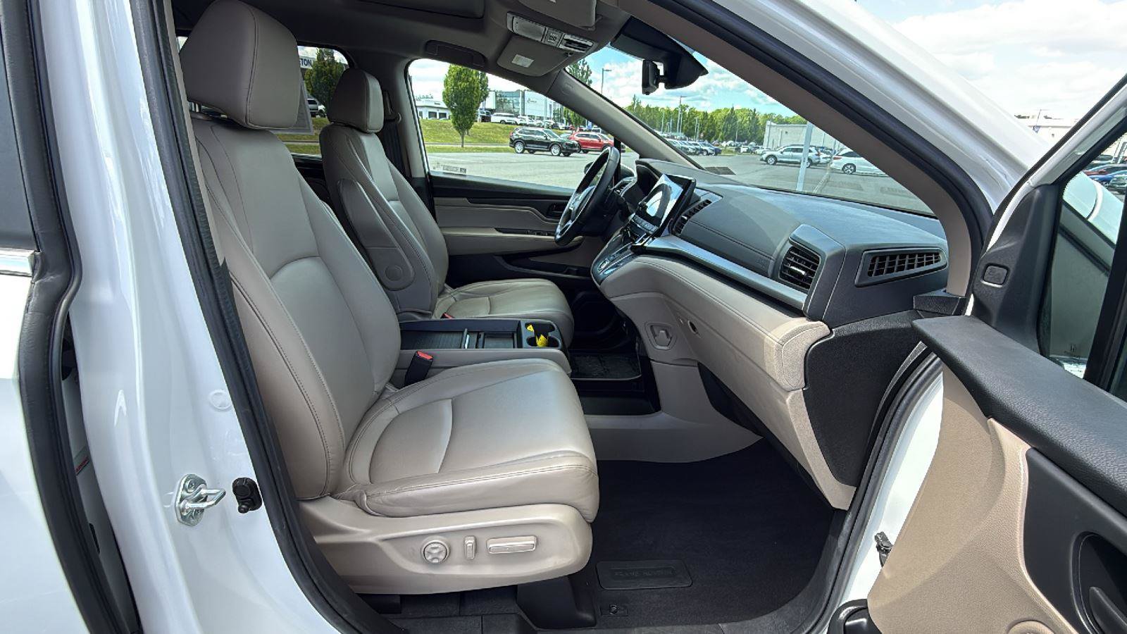 Used 2024 Honda Odyssey EX-L image 17
