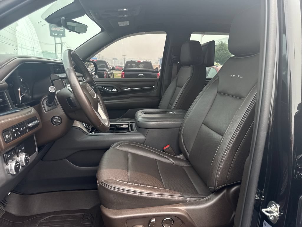 Certified 2021 GMC Yukon Denali w/ Denali Premium Package AWD/4WD image 19