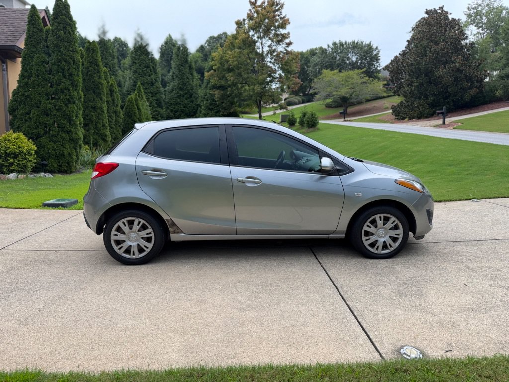 Used 2013 MAZDA MAZDA2 Sport FWD image 5