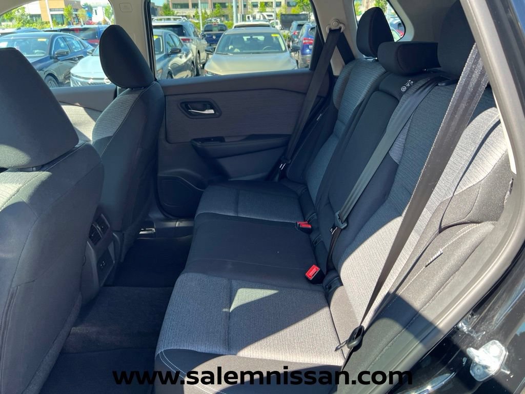 Certified 2023 Nissan Rogue SV AWD/4WD image 18