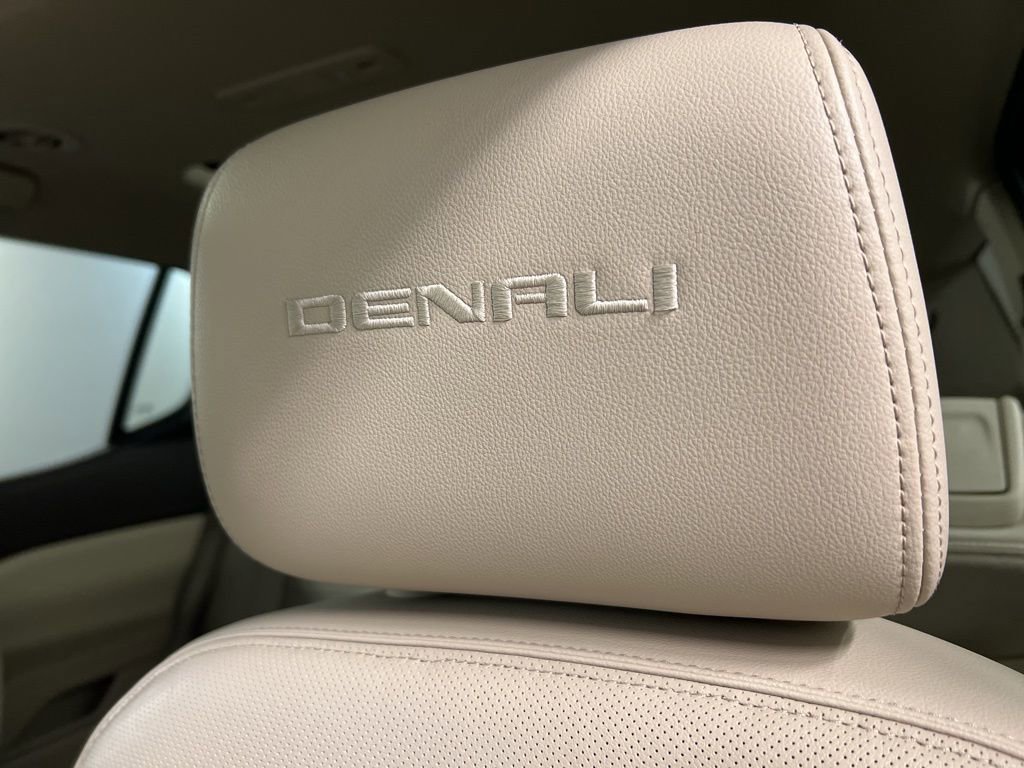 Used 2019 GMC Acadia Denali w/ Technology Package image 31