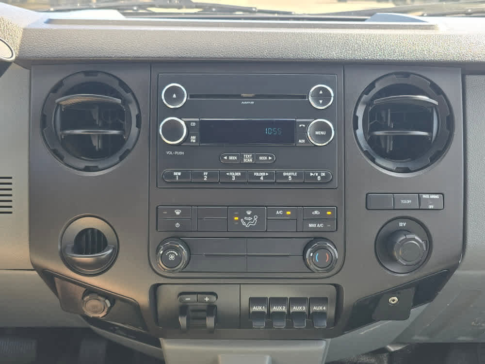 Used 2013 Ford F550 XL 2WD SuperCab 186 WB 84 CA w/ XL Value Pkg image 13