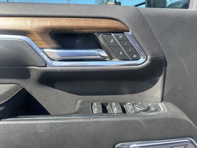 Used 2024 Chevrolet Silverado 3500 High Country w/ High Country Premium Package AWD/4WD image 32