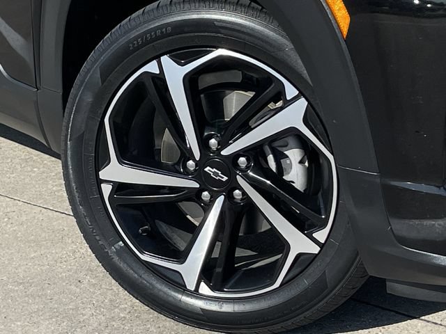 Used 2022 Chevrolet TrailBlazer RS w/ Sun and Liftgate Package FWD image 9