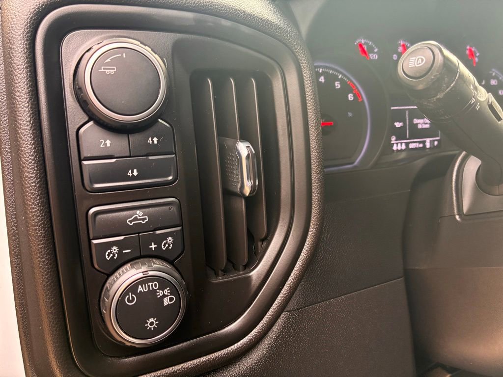 Certified 2024 Chevrolet Silverado 2500 Custom w/ Custom Convenience Package image 25