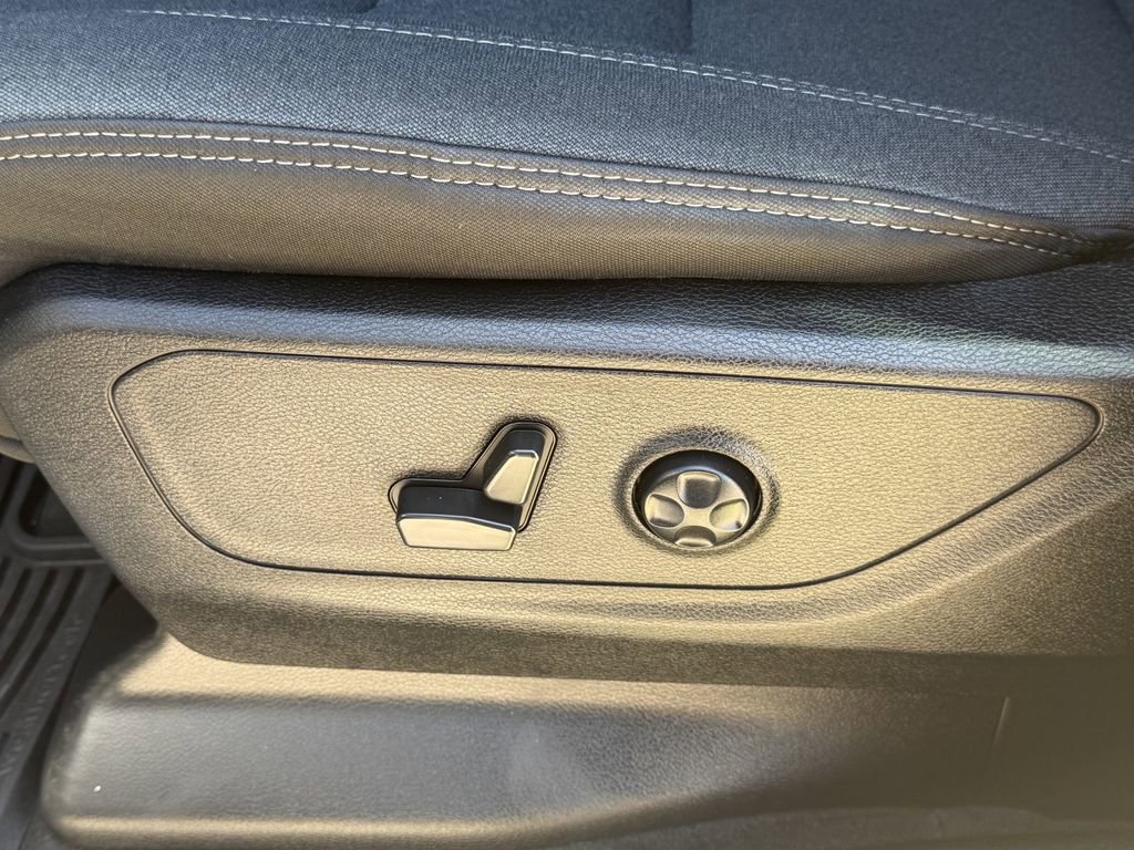 Used 2021 RAM 1500 Big Horn image 28