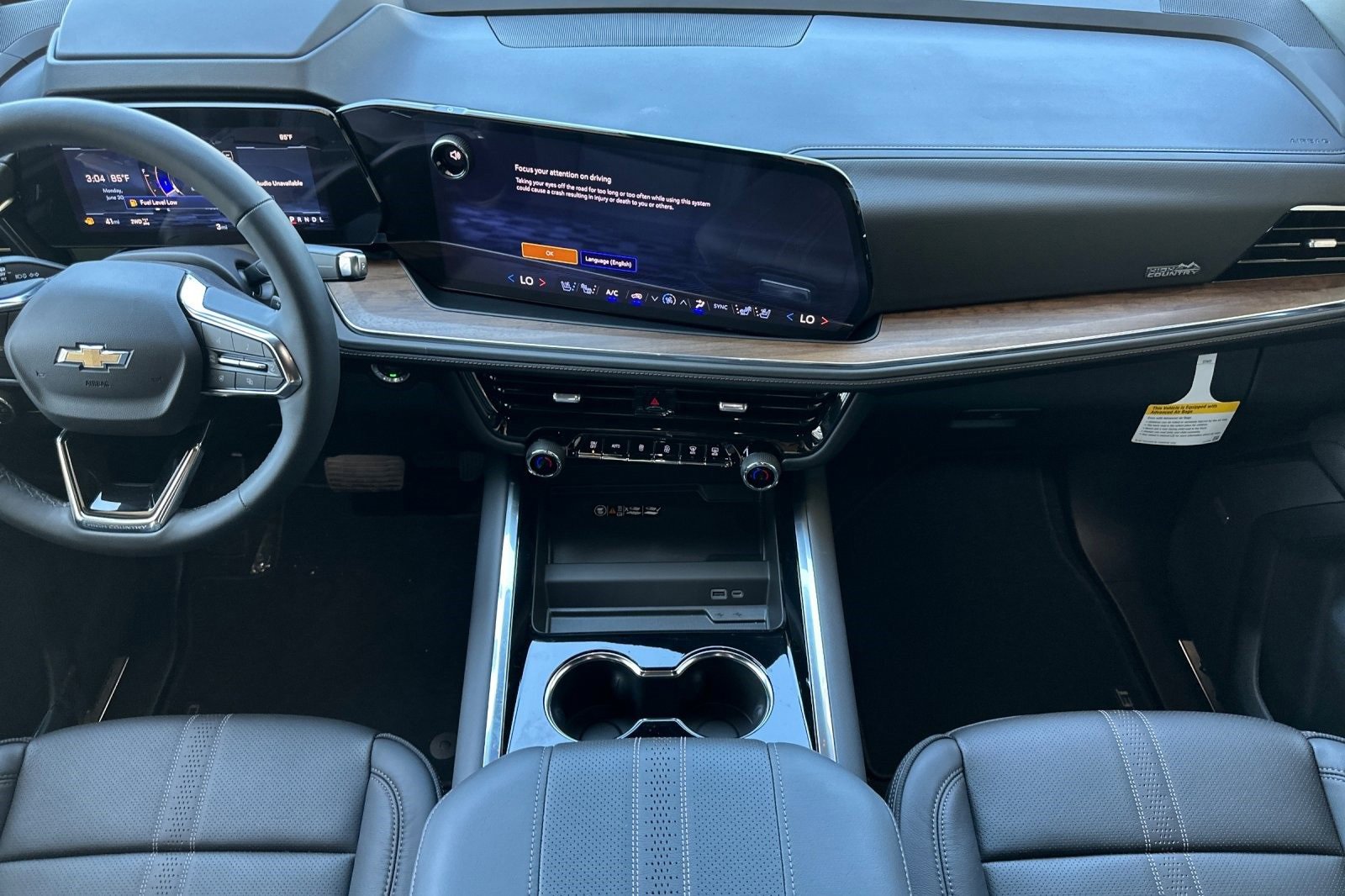 New 2025 Chevrolet Suburban High Country image 15