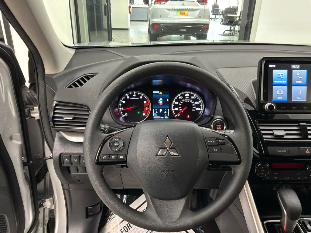 New 2025 Mitsubishi Eclipse Cross LE AWD/4WD image 8