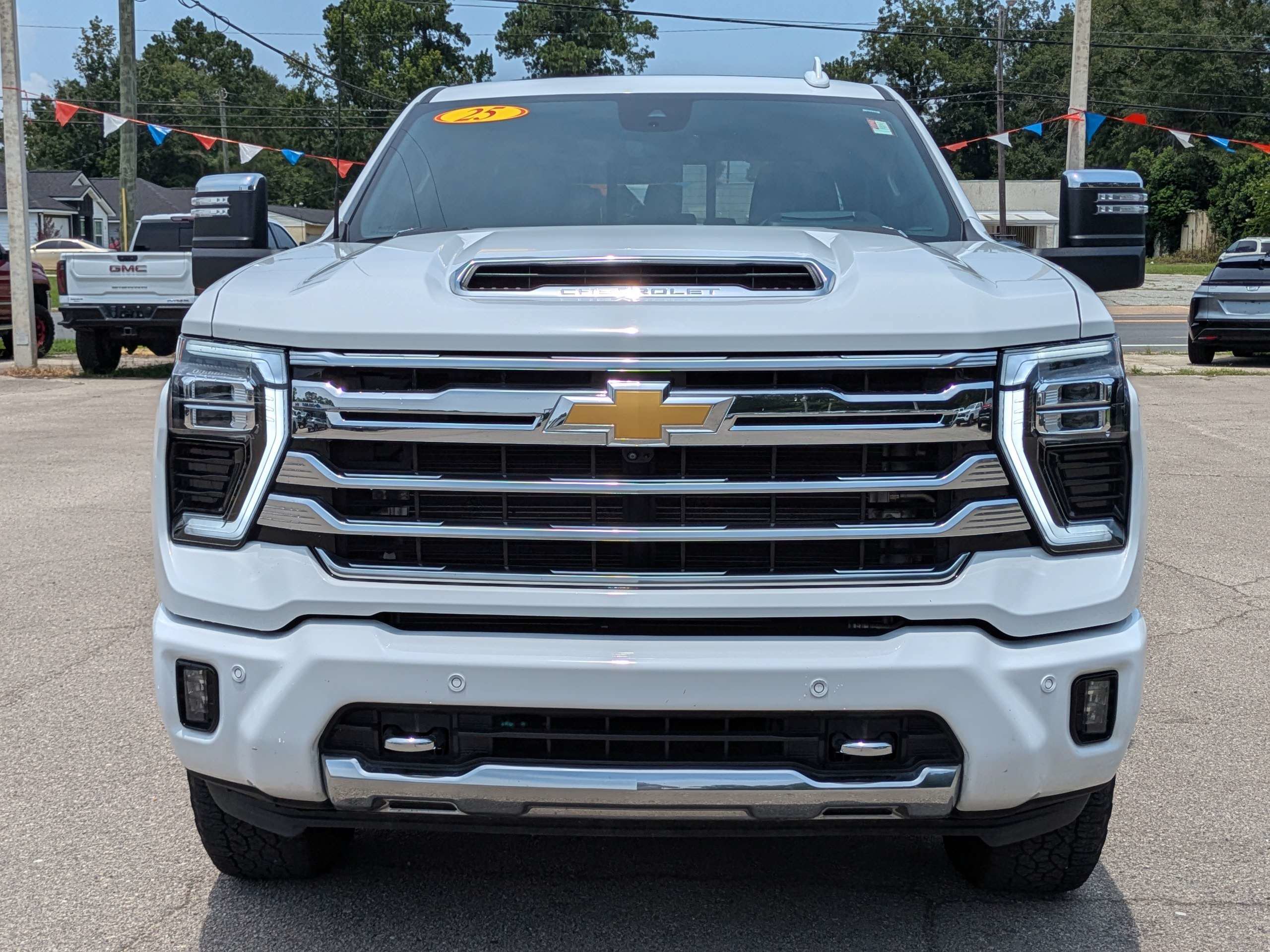 Used 2025 Chevrolet Silverado 3500 High Country w/ High Country Premium Package AWD/4WD image 9