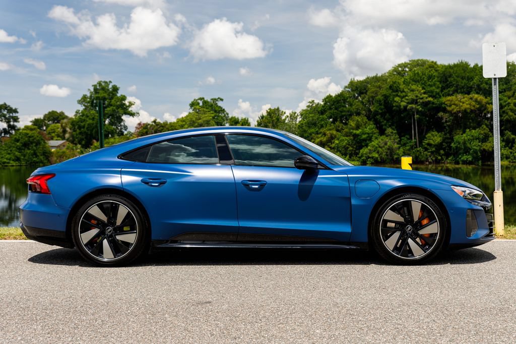 Used 2022 Audi RS e-tron GT w/ Carbon Performance Package AWD/4WD image 2