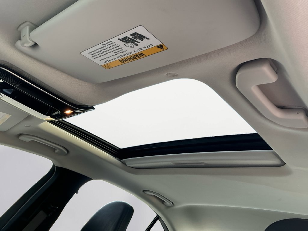 Used 2022 Mercedes-Benz C 300 4MATIC Sedan image 21