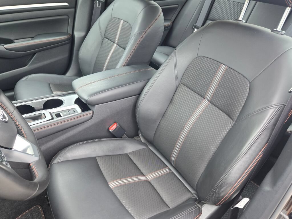 Used 2025 Nissan Altima 2.5 SR AWD/4WD image 21