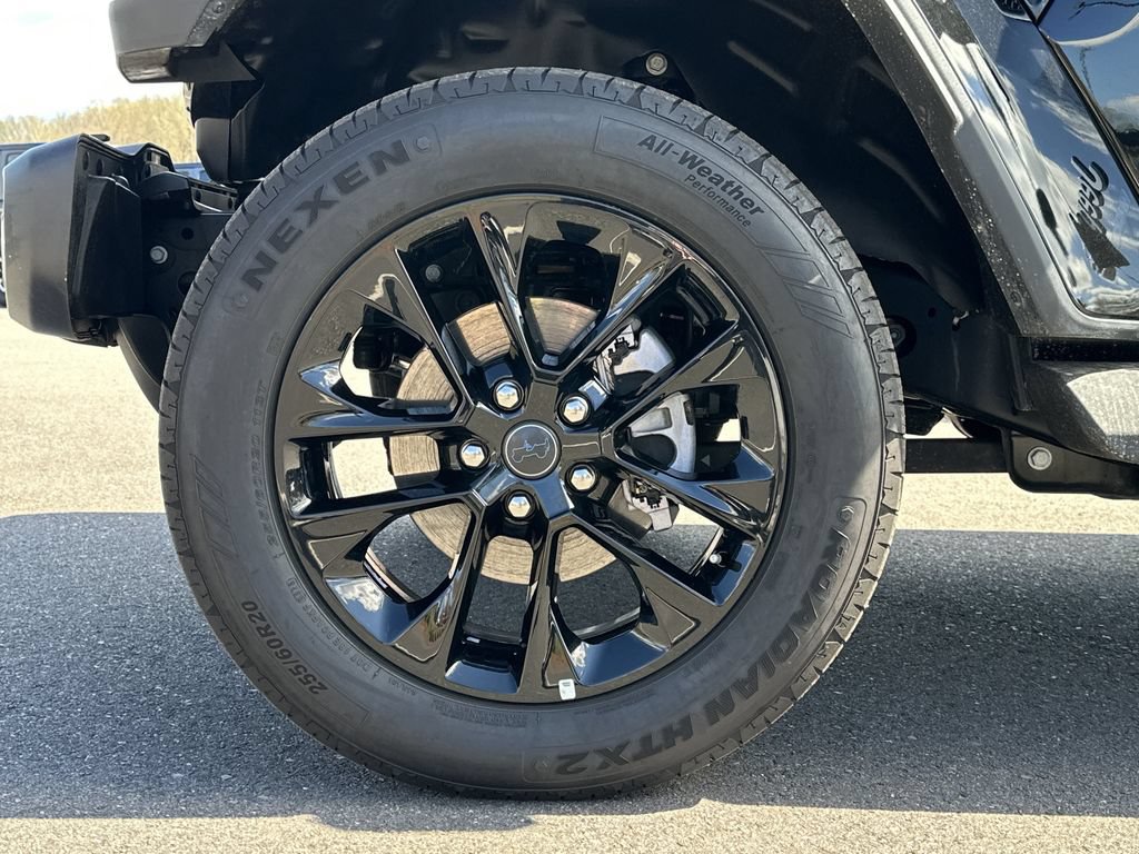 Certified 2025 Jeep Wrangler Unlimited Sahara AWD/4WD image 16