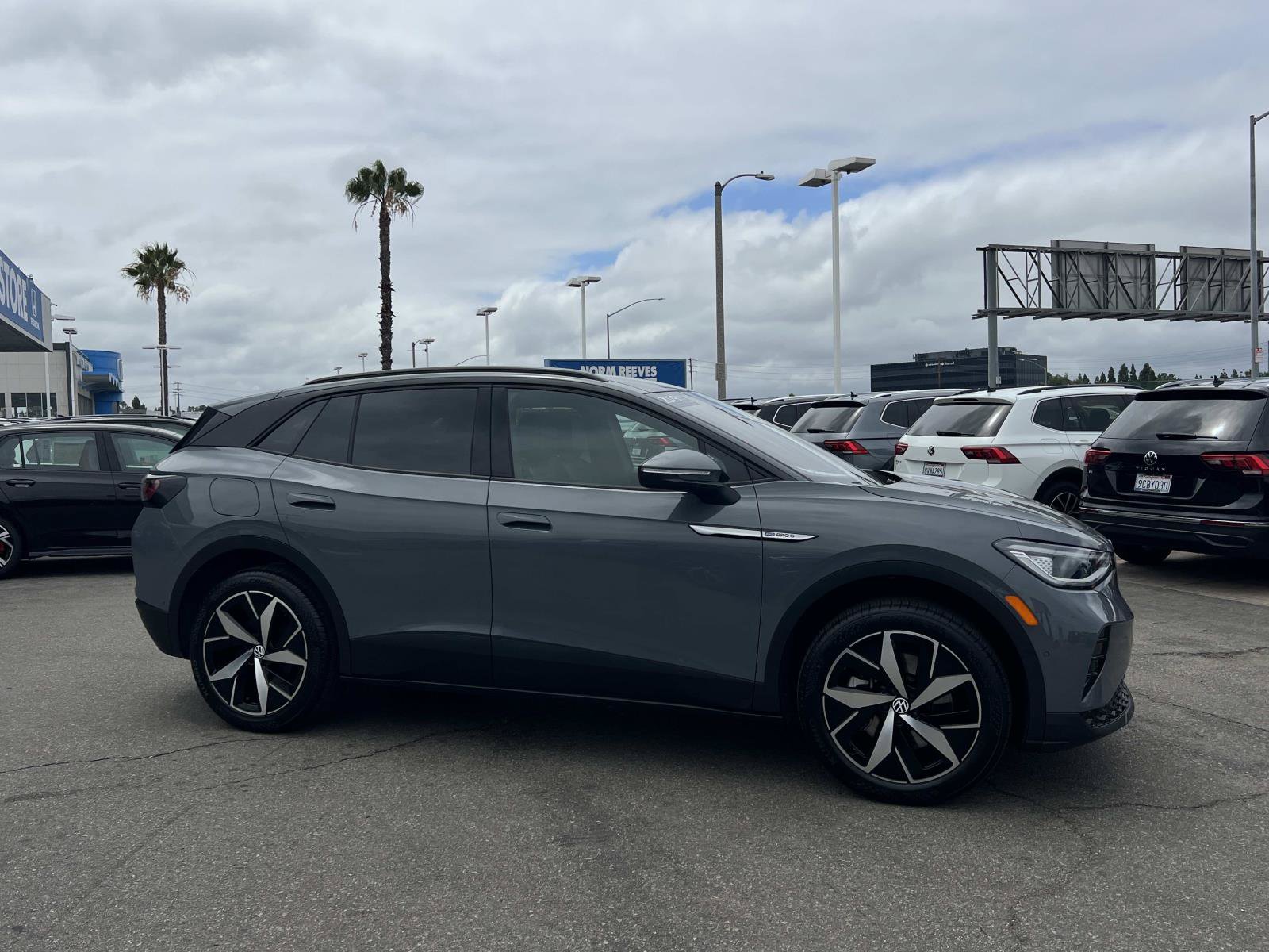 Certified 2023 Volkswagen ID.4 Pro S AWD/4WD image 29