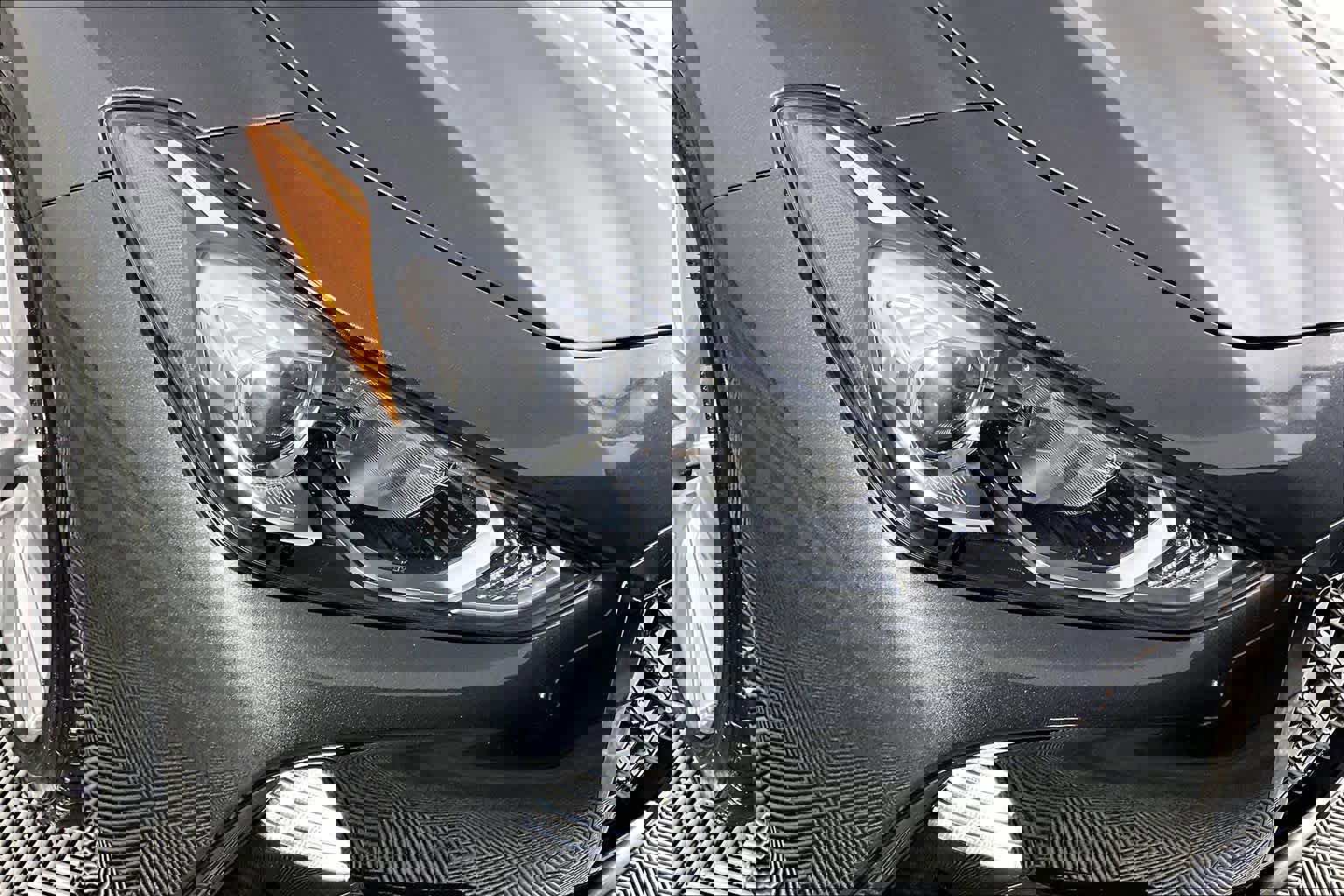 Used 2020 Genesis G70 2.0T image 26