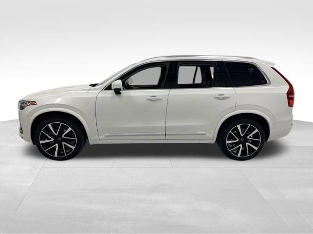Used 2023 Volvo XC90 B6 Plus w/ Protection Package Premier AWD/4WD image 3