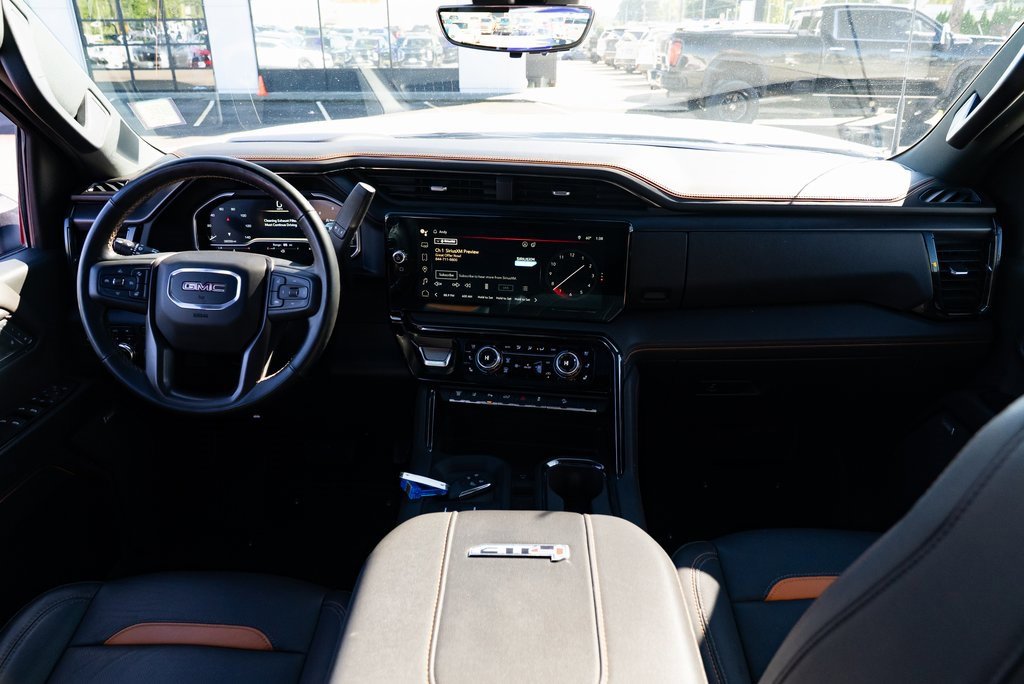 Used 2024 GMC Sierra 2500 AT4 w/ Technology Package image 8